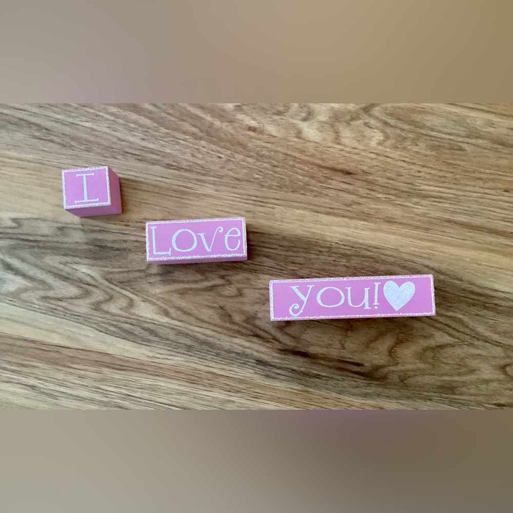 I LOVE YOU wooden blocks 💕 FREE WITH PURCHASE ♥️ Perfect for Valentine’s Day!